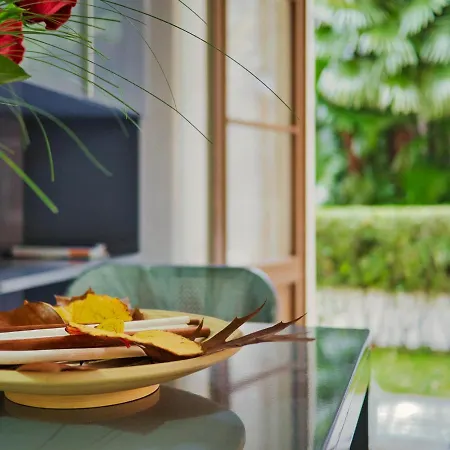 Nona Lakeside At Patrician * בלאג'יו