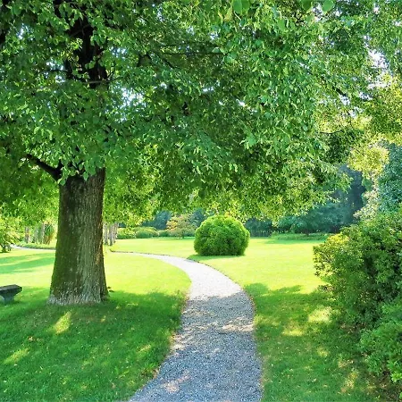 Nona Lakeside At Patrician דירה *