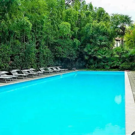 Nona Lakeside At Patrician Apartmán *