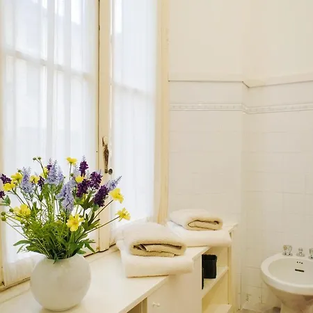 Nona Lakeside At Patrician *