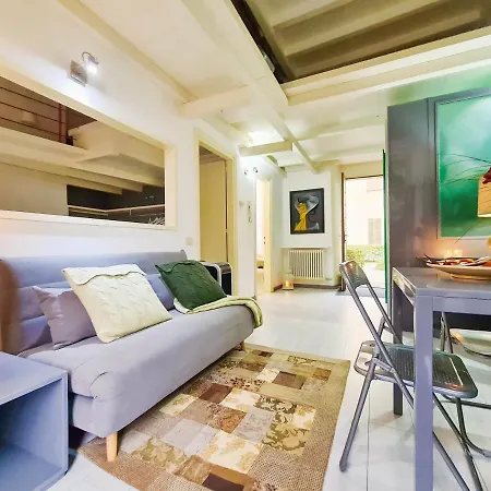 Nona Lakeside At Patrician *