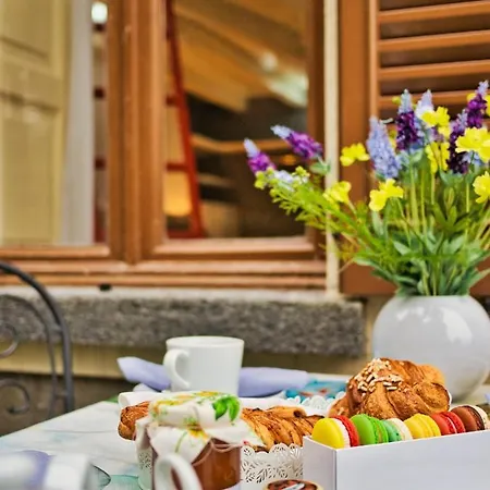 Nona Lakeside At Patrician *